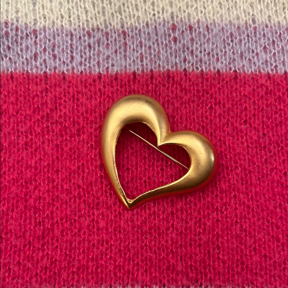 Gold Tone Open Heart-Shaped Brooch Pin Grandmacore